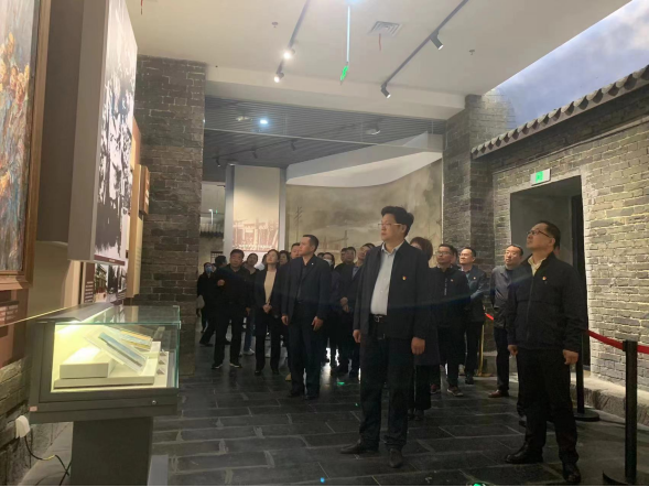 市產(chǎn)業(yè)投資集團組織干部職工赴駐馬店市總體國家安全觀教育基地楊靖宇將軍紀(jì)念館參觀學(xué)習(xí)206.png